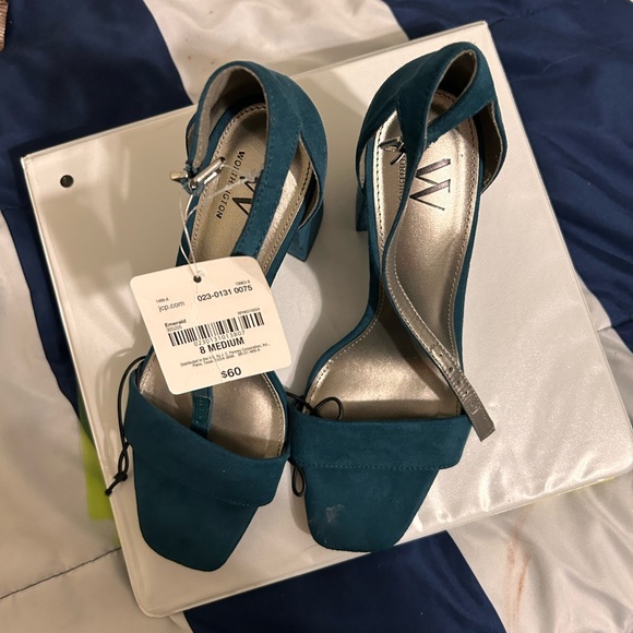 Windsor Forest Green high heels ! - Picture 5 of 5